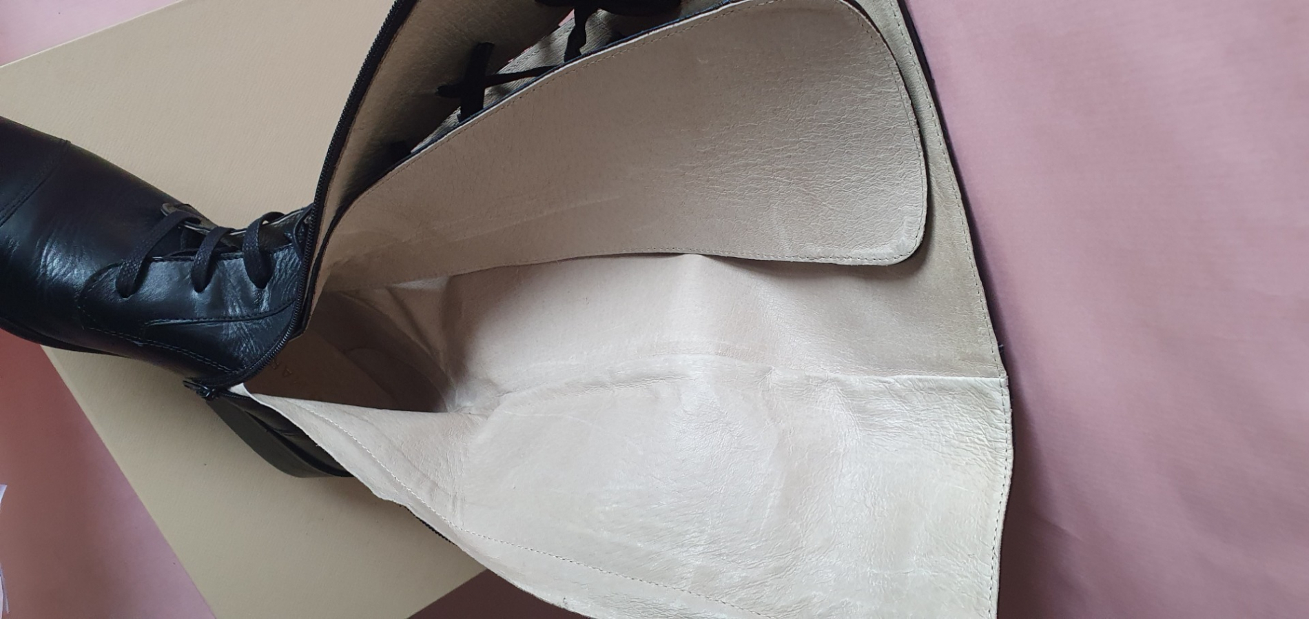 San Marina Schnürstiefel