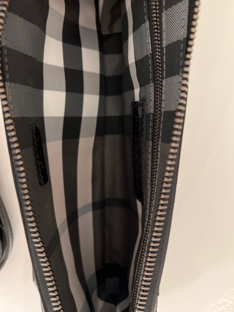 Burberry Pochette