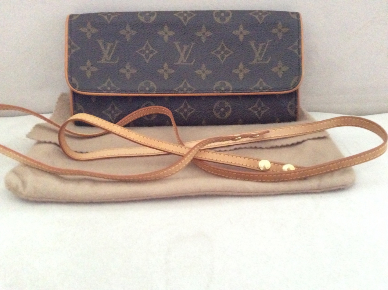 Louis Vuitton Schultertasche