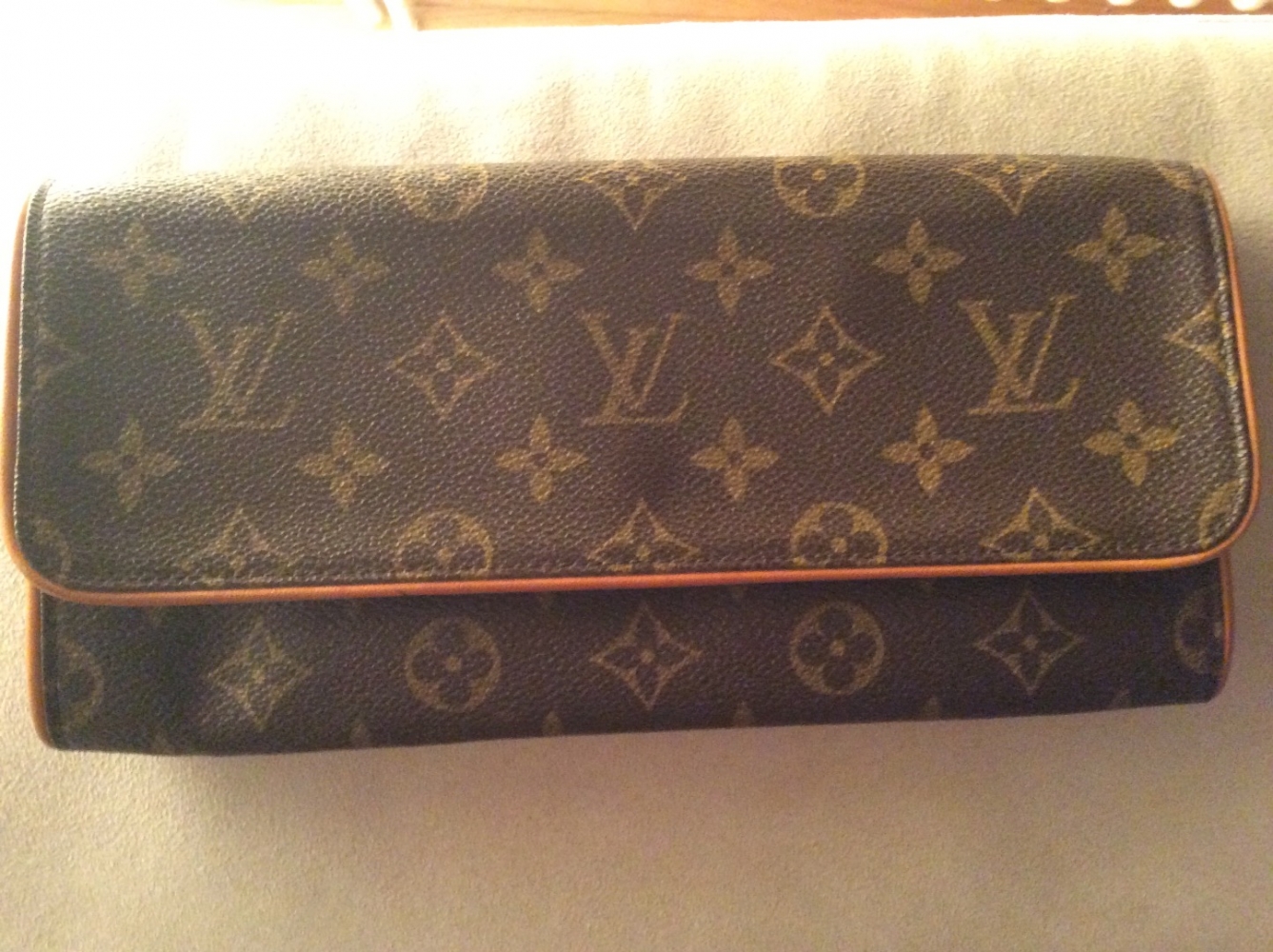 Louis Vuitton Schultertasche