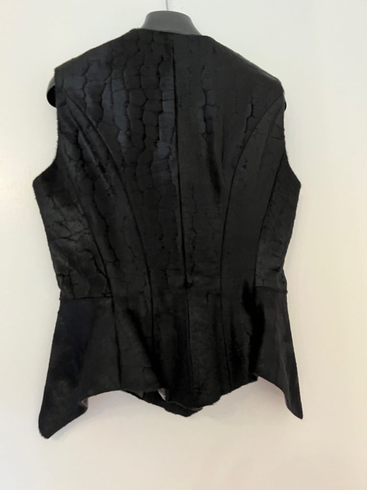 Alaïa Magnifique Gillet neuf en peau de poney