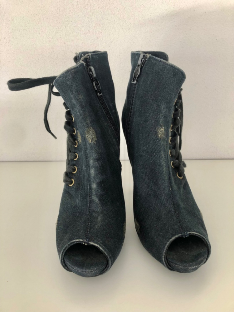 Ash Frühlingsstiefeletten aus Denim