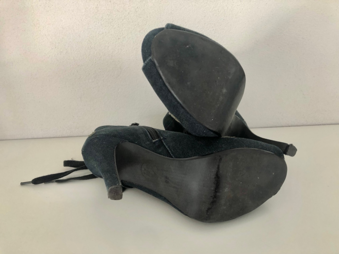 Ash Frühlingsstiefeletten aus Denim