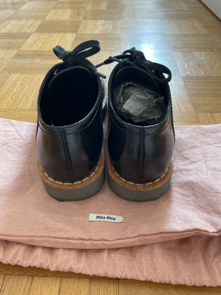 Miu Miu Brogues en cuir