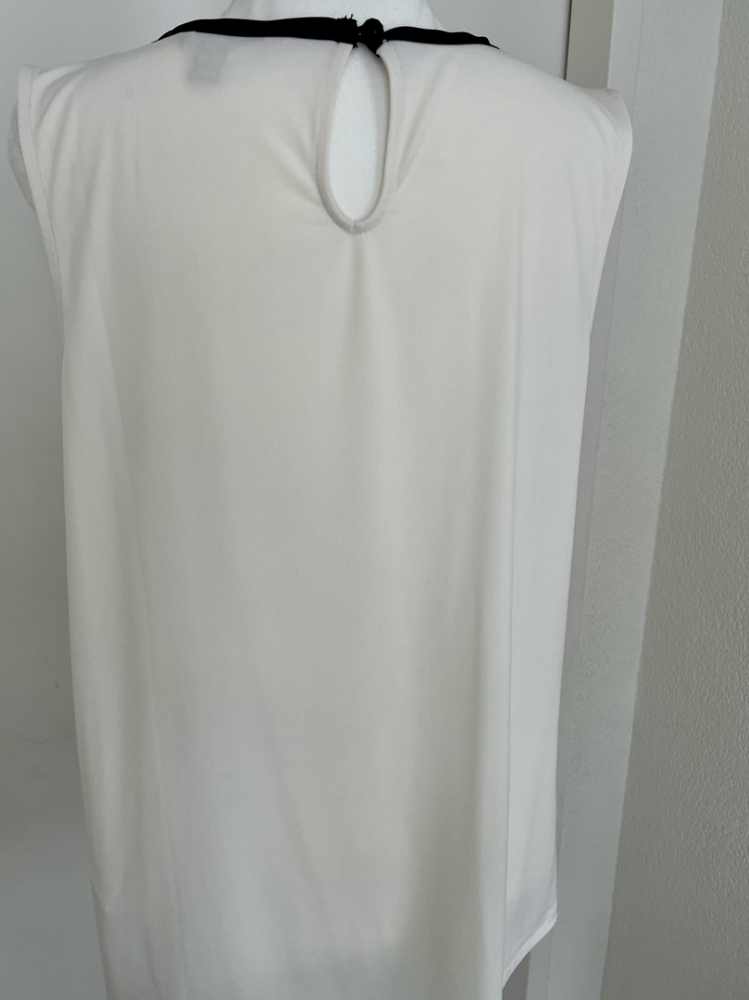 Banana Republic Office sleeveless blouse
