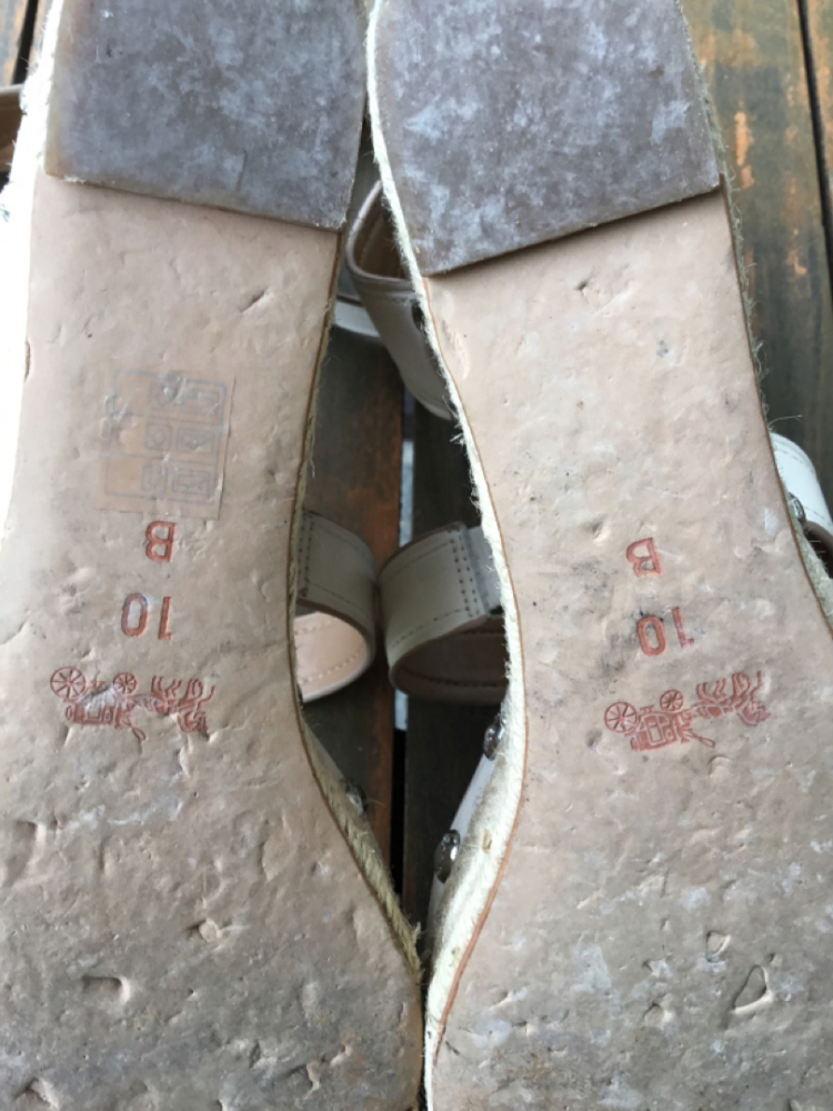 Coach Darcy semi matte calf chalk 10M/41