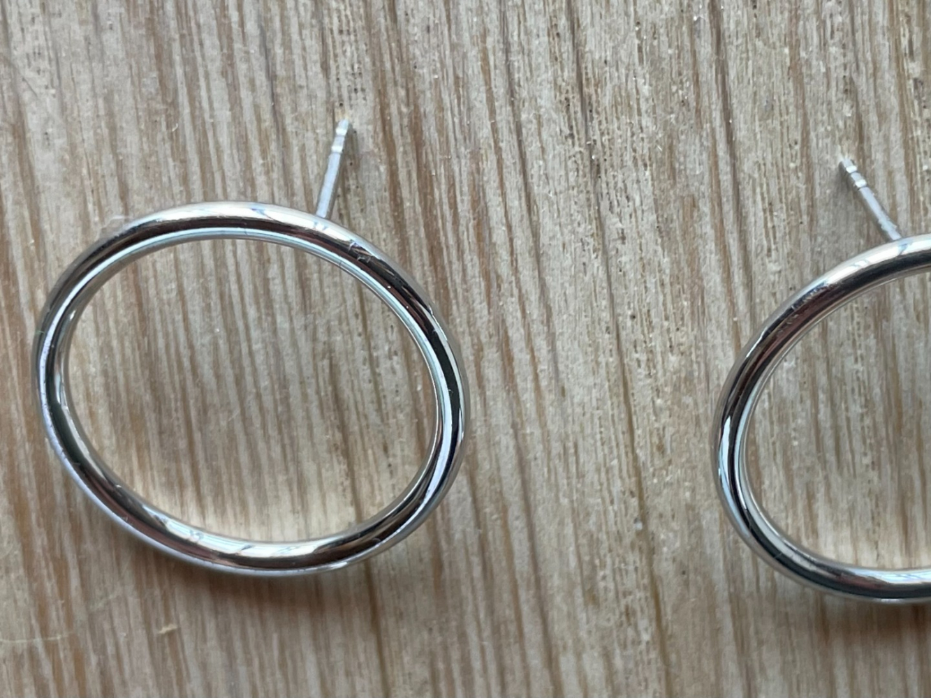 Christian Dior Wonderful Dior circle drop earrings!