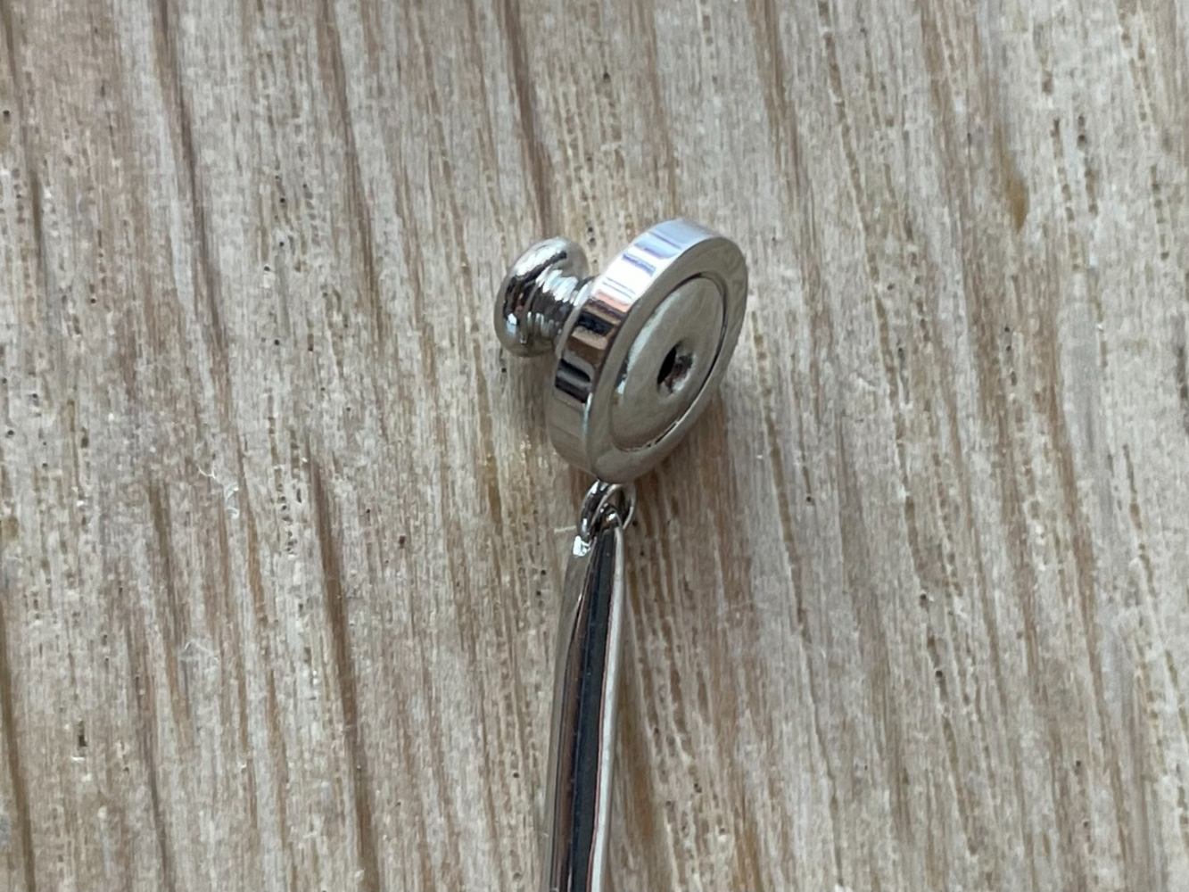 Christian Dior Wonderful Dior circle drop earrings!