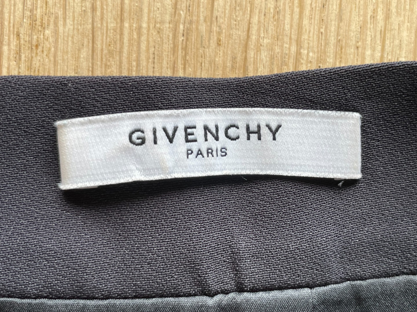 Givenchy Superbe - et rare - jupe florale Givenchy à fermeture éclair.