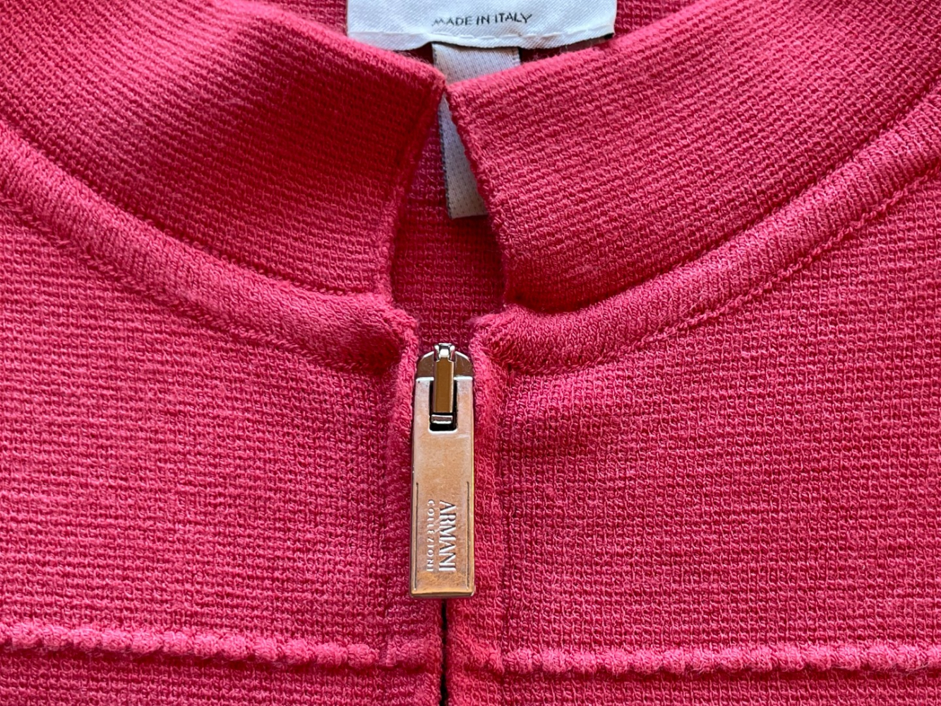 Armani Collezioni Very pretty rose-colored knit zip-up jacket.
