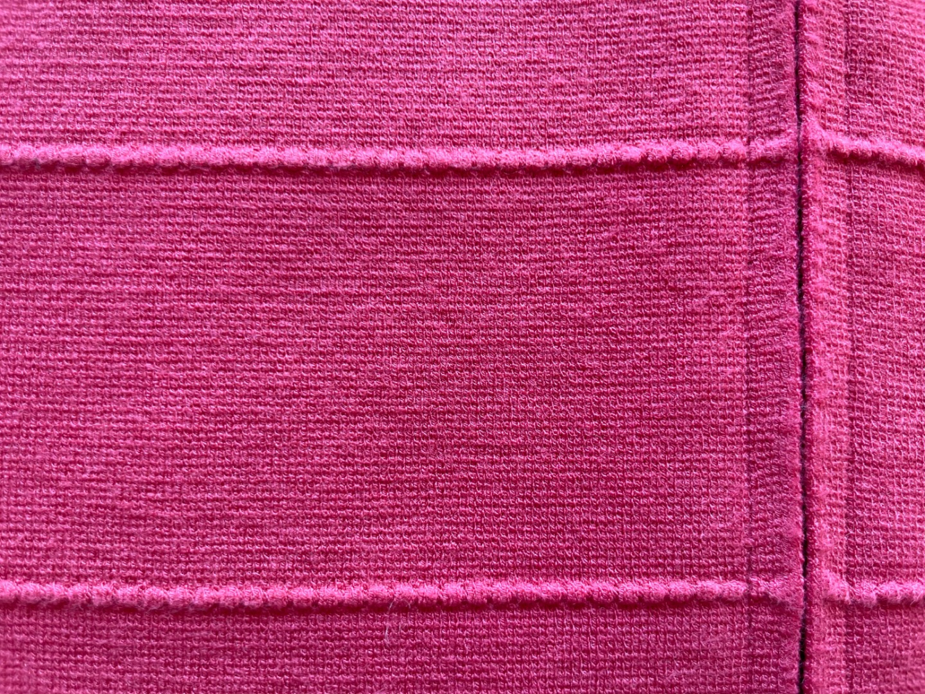 Armani Collezioni Very pretty rose-colored knit zip-up jacket.