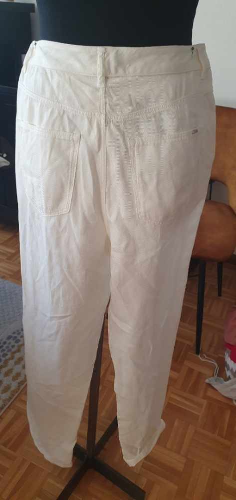 Massimo Dutti off-white pants