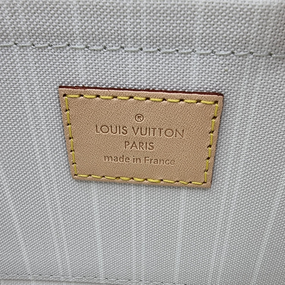 Louis Vuitton Multi Pochette Accessories By The Pool