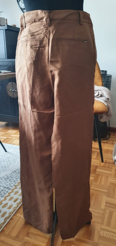 Elora Green collection pants