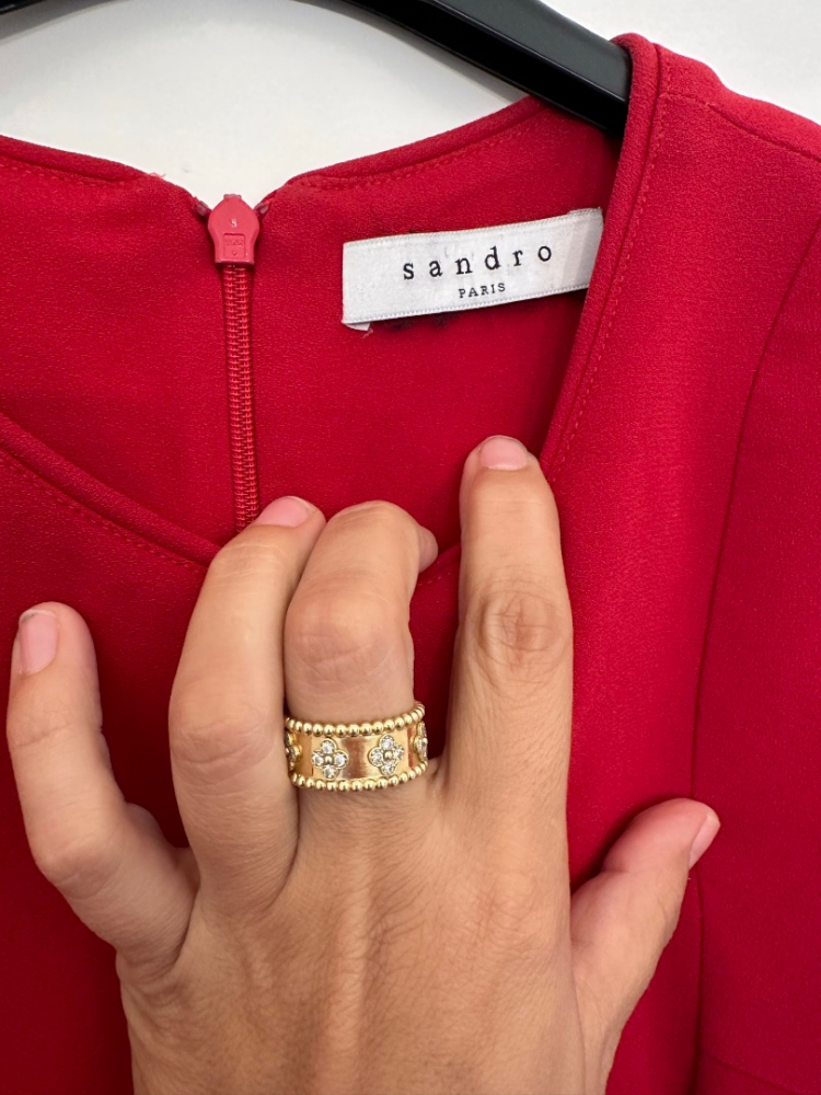 Sandro Schönes, fließendes Kleid