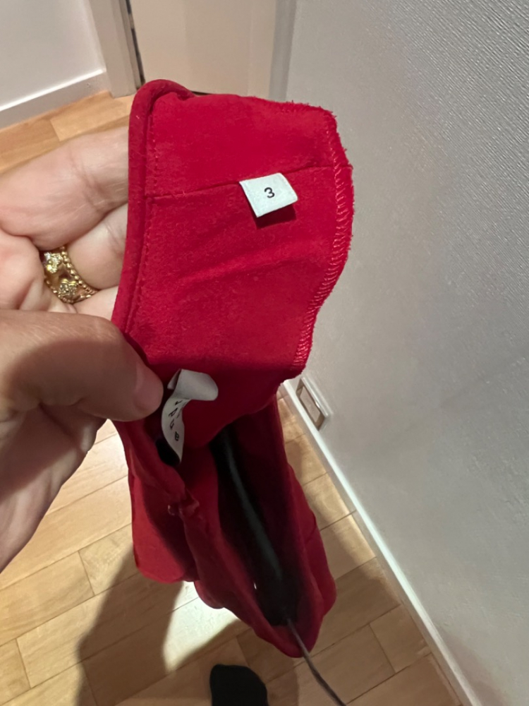 Sandro Schönes, fließendes Kleid