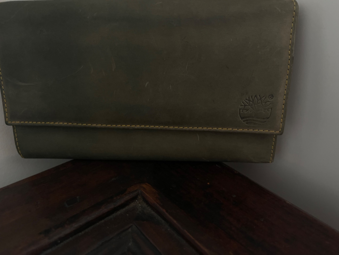 Timberland Collection Bifold Saddle Portemonnaie aus strapazierfähigem Leder