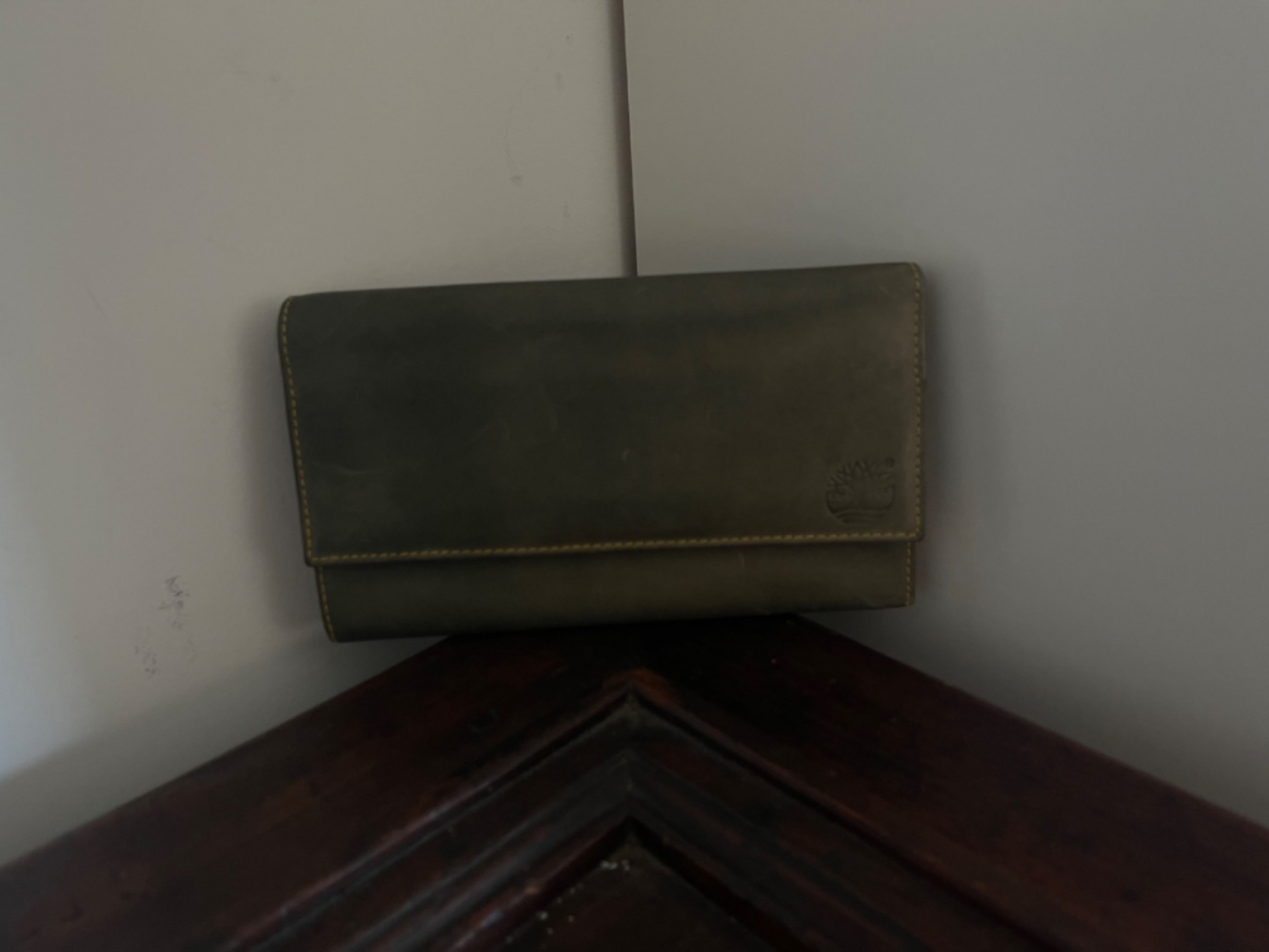 Timberland Collection Bifold Saddle Portemonnaie aus strapazierfähigem Leder