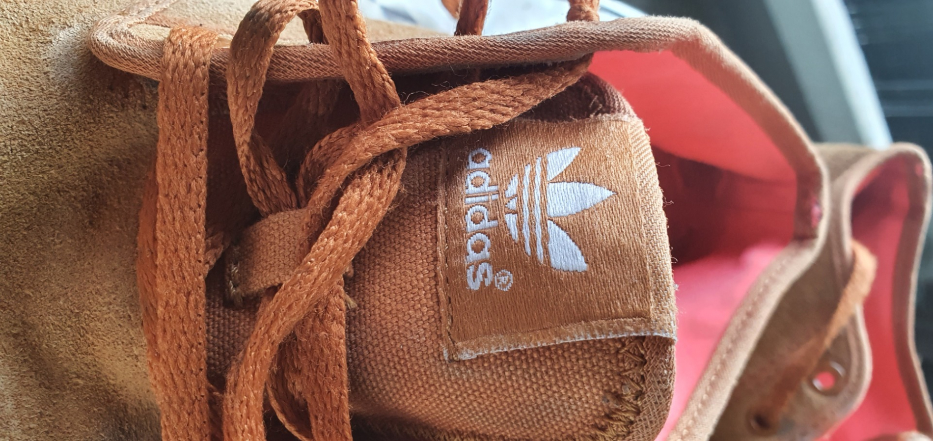 Adidas Sneakers