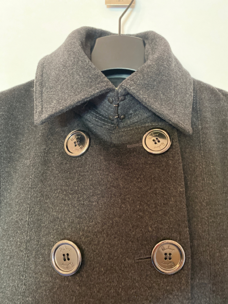 Burberry Mantel