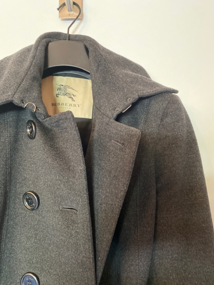 Burberry Mantel