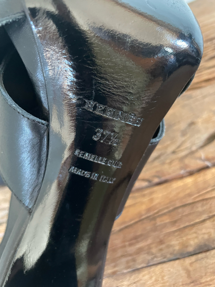 Hermès Hermes Sandalen aus Kalbsleder mit gekreuztem Plateau