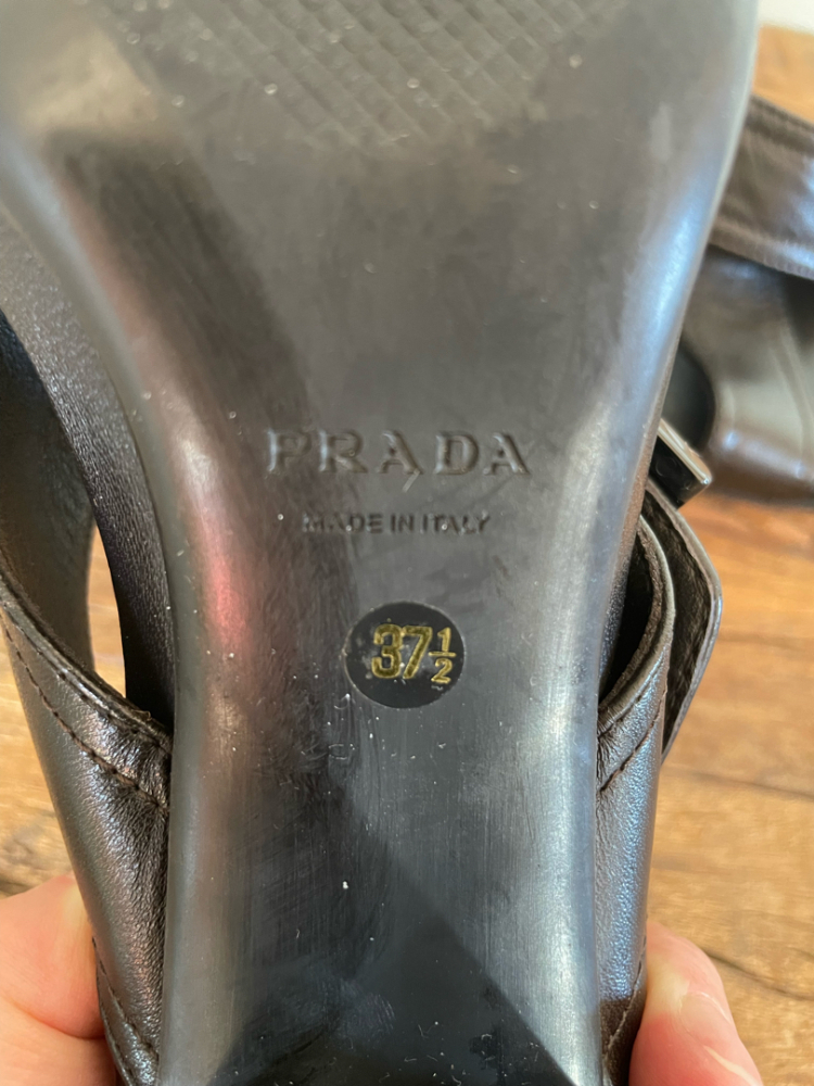 Prada Sandales bouclées Criss Cross