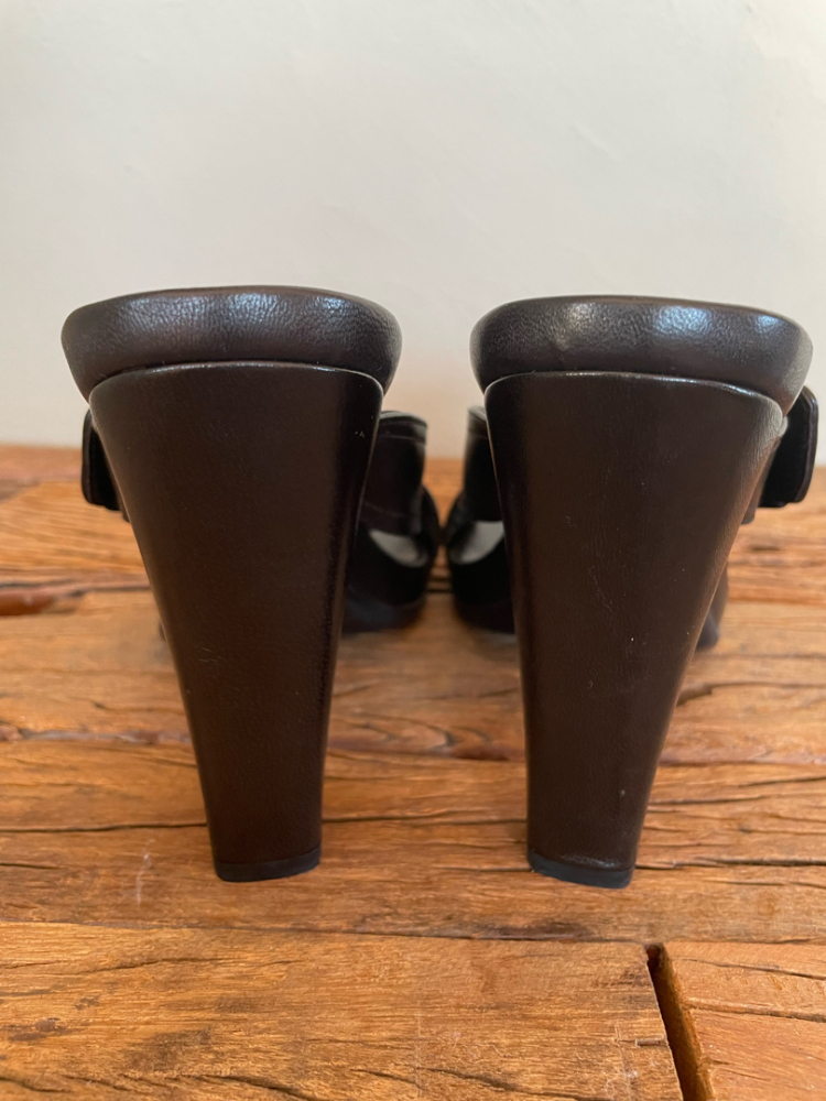 Prada Sandales bouclées Criss Cross