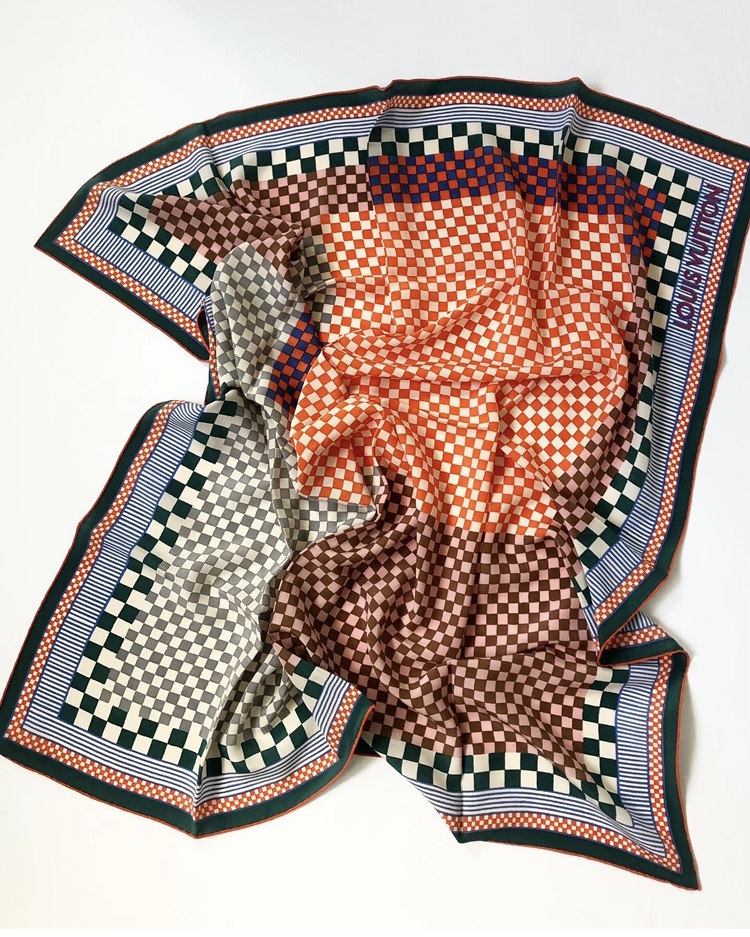 Louis Vuitton Foulard