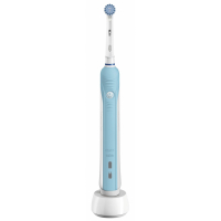 Oral-B 'PRO 700 Sensitive' Toothbrush