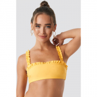 Hanna Weig x NA-KD 'Gathered' Bikini Top für Damen