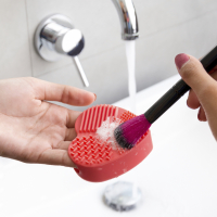 Innovagoods 'Heart' Make-up Brush Cleaner