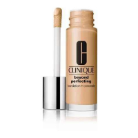 Clinique 'Beyond Perfecting' Foundation + Concealer -  07 Cream Chamois 30 ml