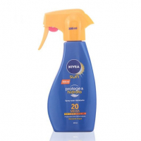 Nivea Spray solaire 'Protect & Hydrate SPF20' - 300 ml