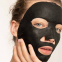 Masque visage en tissu 'Pure Charcoal Black Mattifying & Hydrating' - 28 g