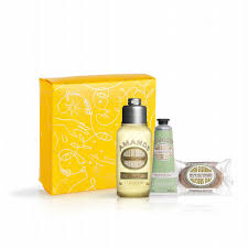 'Christmas' Body Care Set - Almond 3 Pieces
