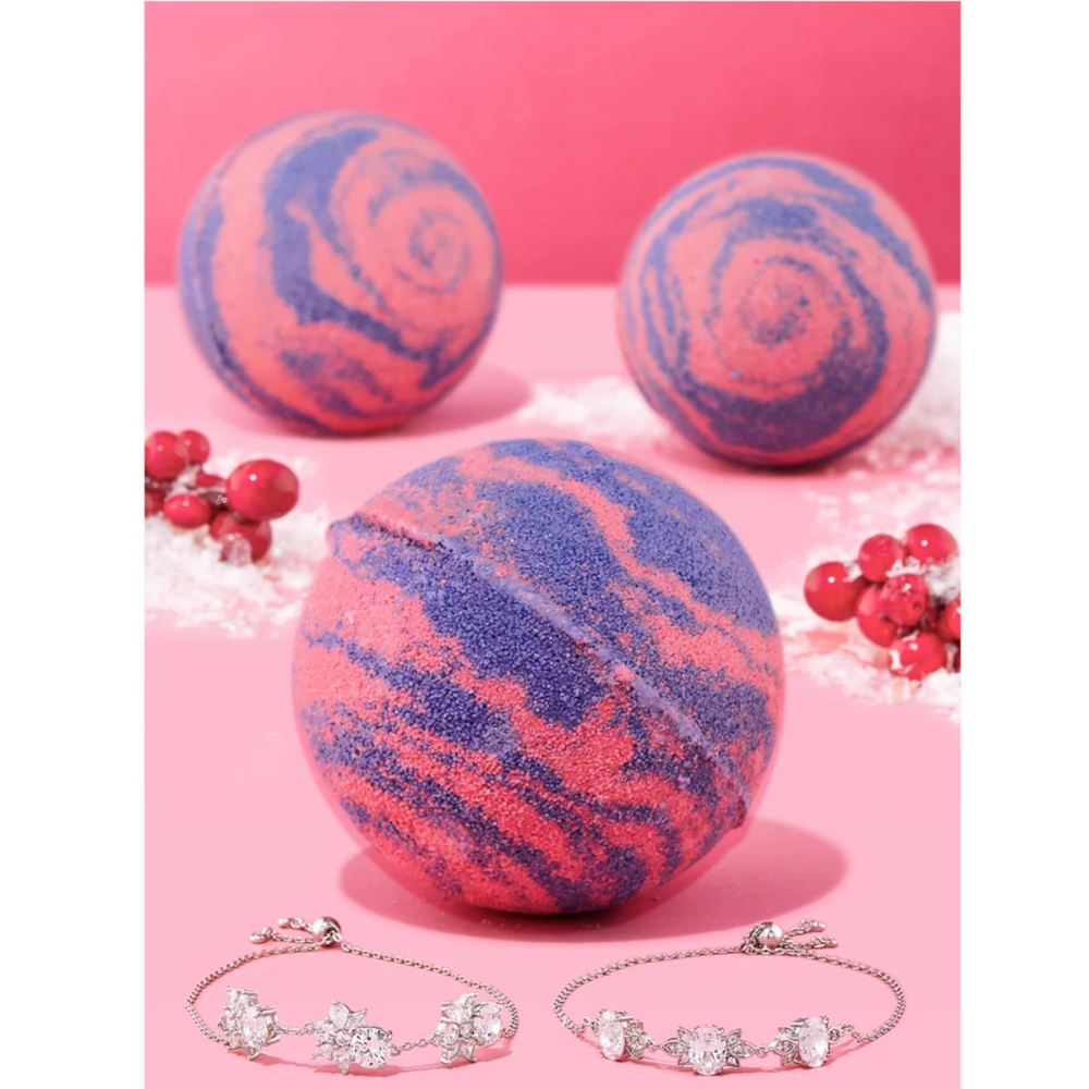 Women's 'Frosted Cranberry' Bath Bomb Set - 260 g