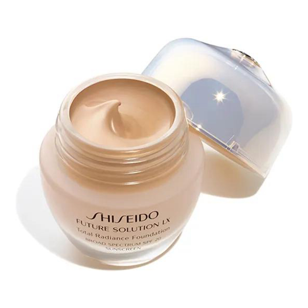 'Future Solution LX Total Radiance' Foundation - 04 Neutral 30 ml
