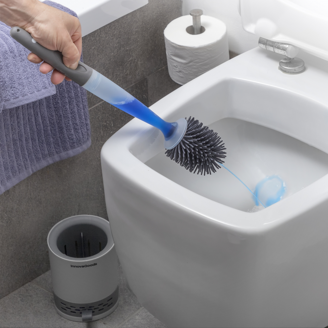 Toilet Brush With Detergent Dispenser Bruilet