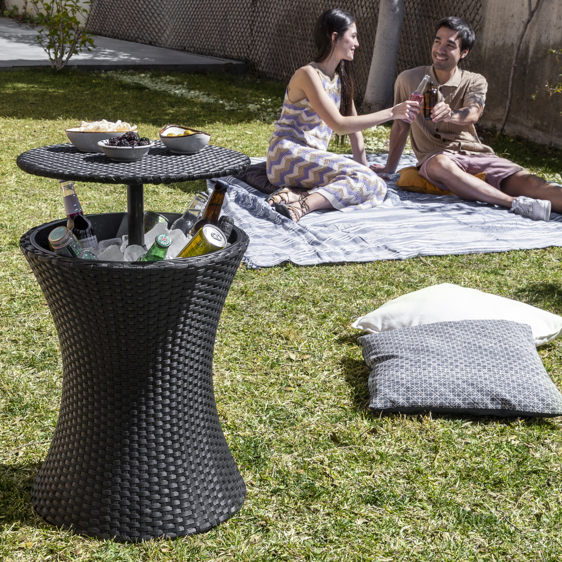 3-in-1 Cooler Table for Garden Frizzble - 20 L