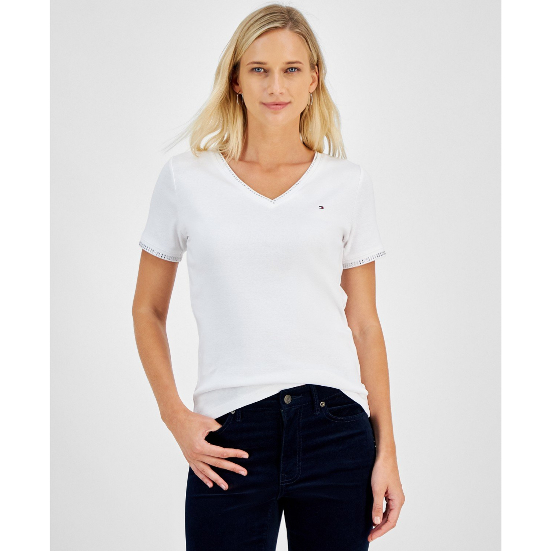 'Embellished V-Neck Cotton T-Shirt' pour Femmes