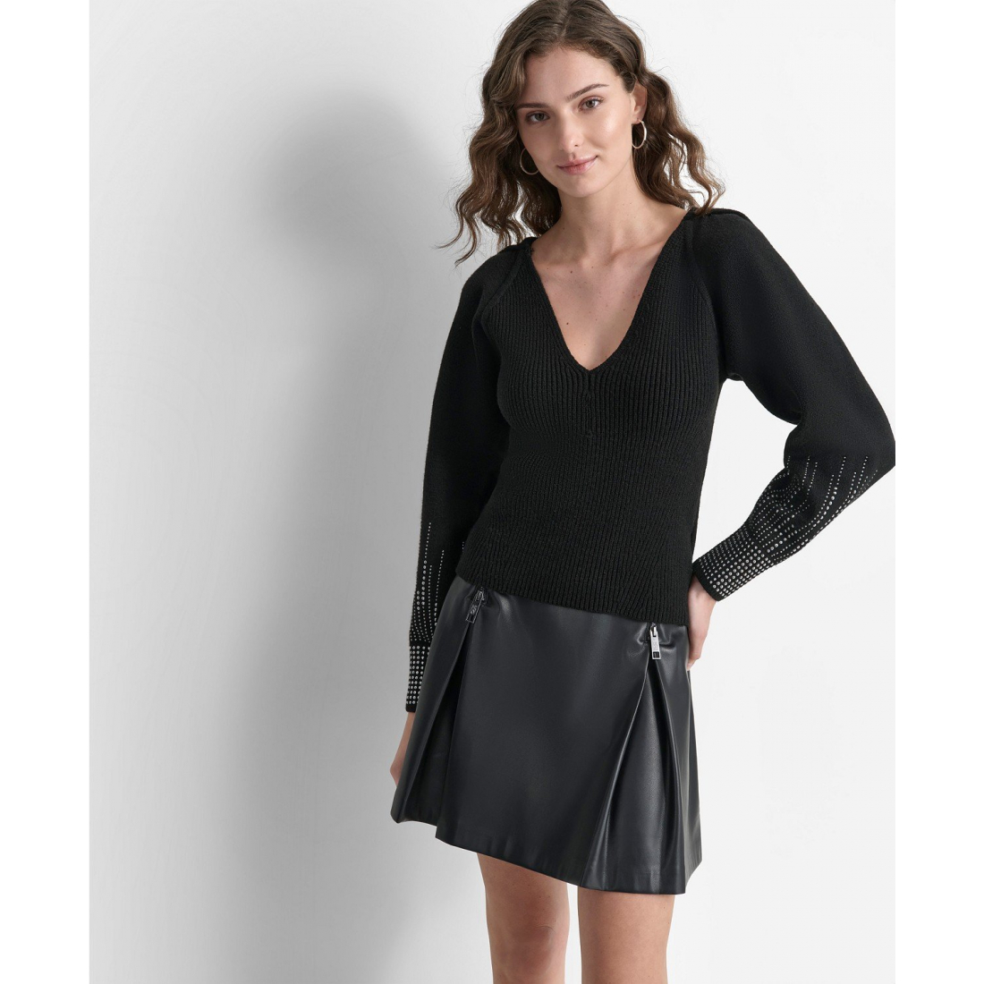 Pull 'Ribbed Studded-Cuff V-Neck' pour Femmes