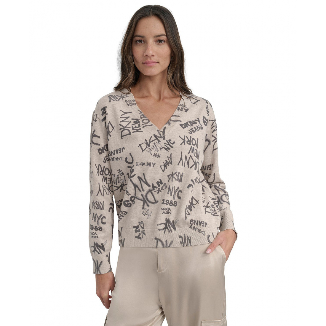 Pull 'Logo-Pattern V-Neck Long-Sleeve Pullover' pour Femmes