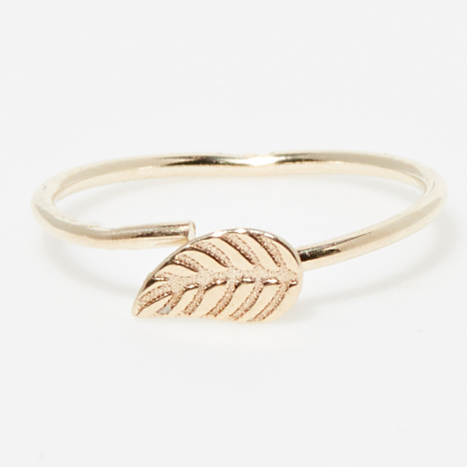 Women's 'Feuille Dorée' Ear cuff