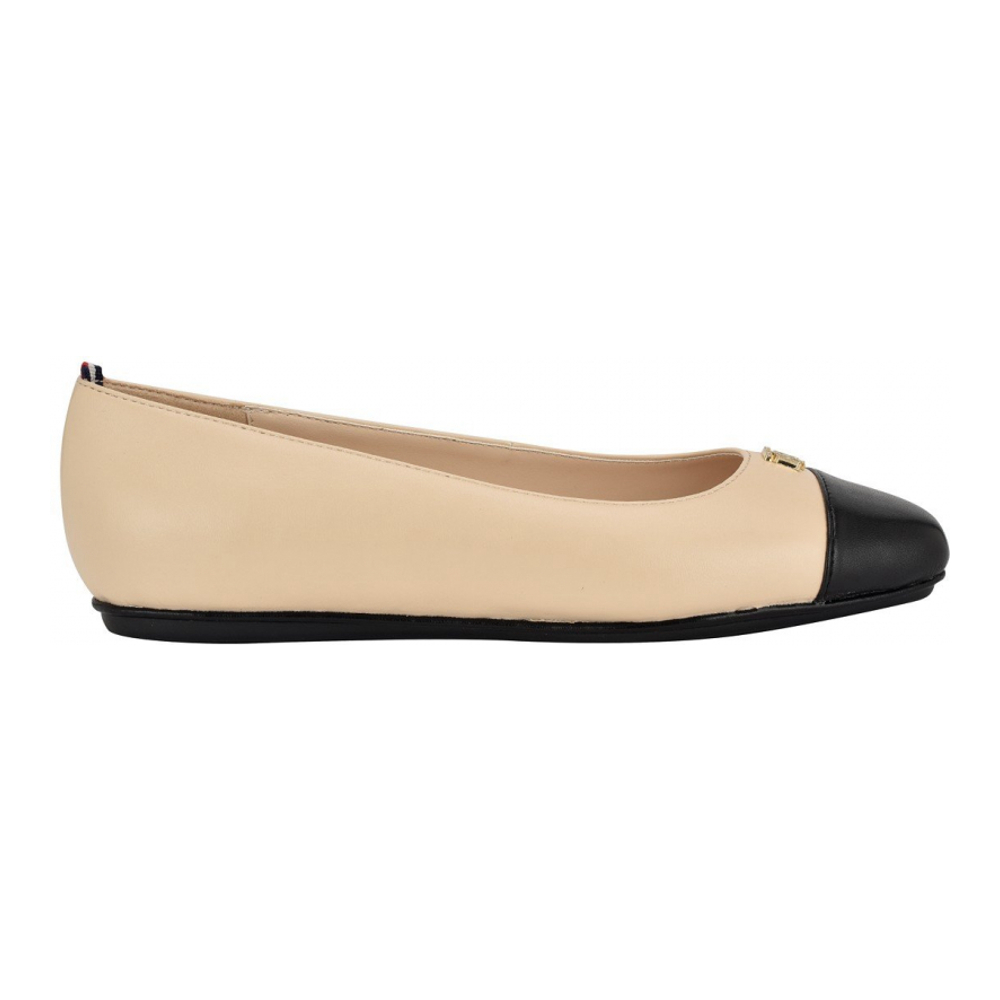 'Bekim Cap Toe Ballet Flats' pour Femmes