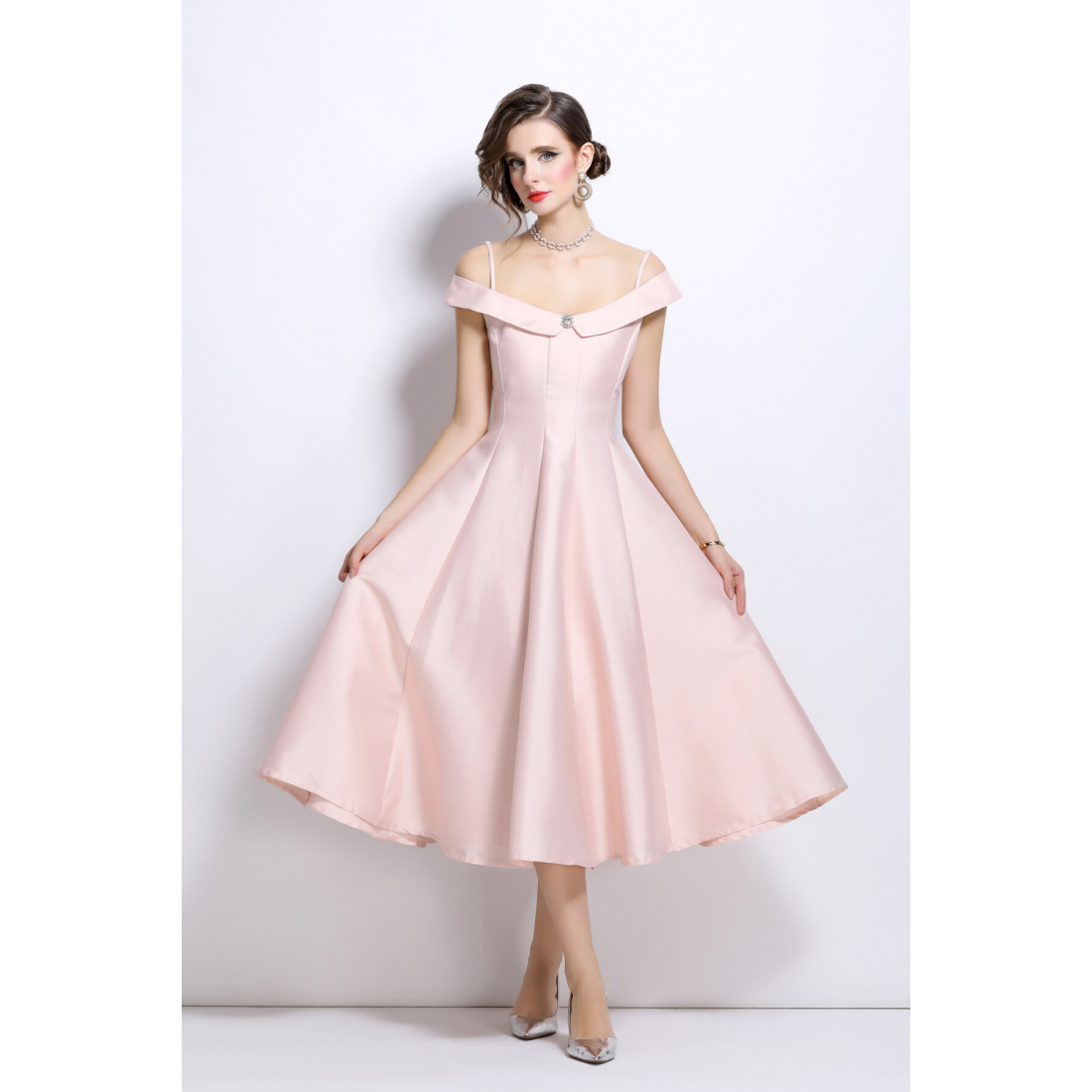 Women's 'Off-Shoulder Spaghetti Strap Waist-Cinching' Gown