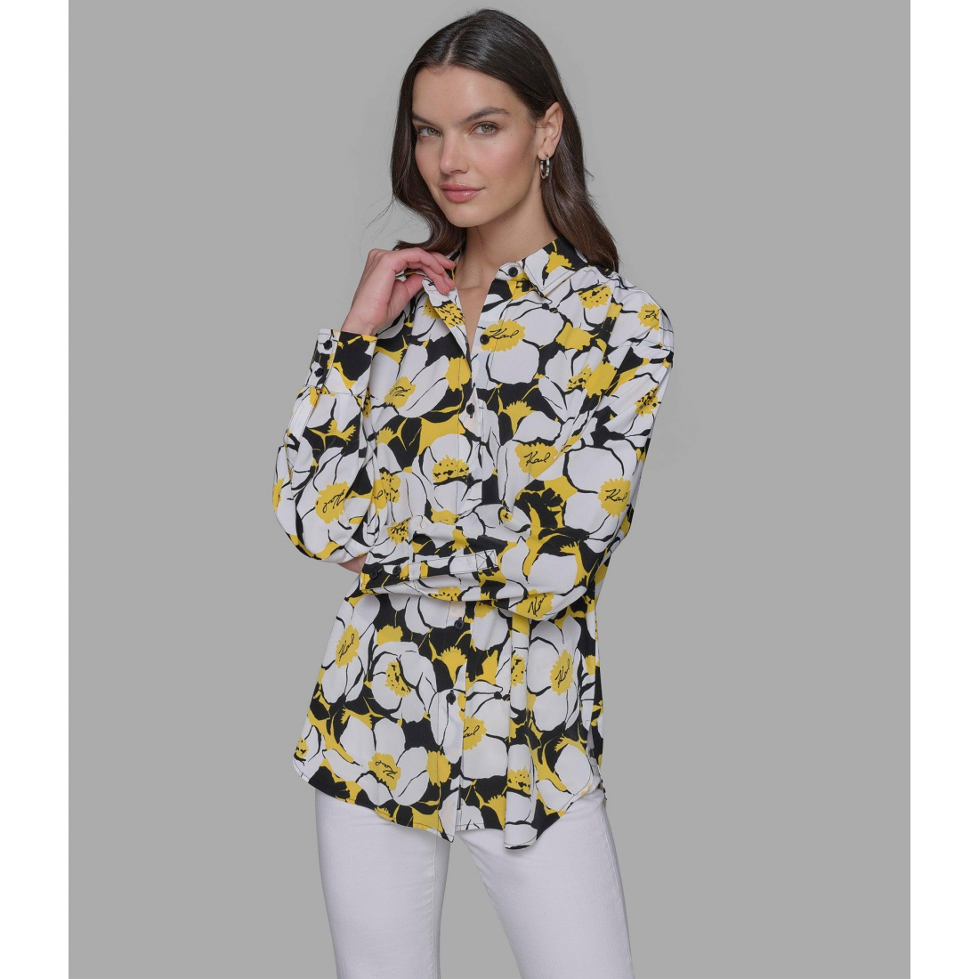 'Daffodil Silky Button Down Blouse' pour Femmes