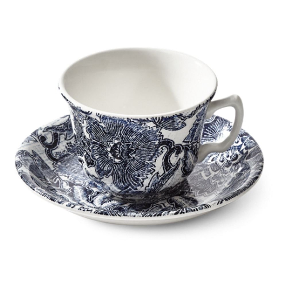 Tasse à thé et soucoupe