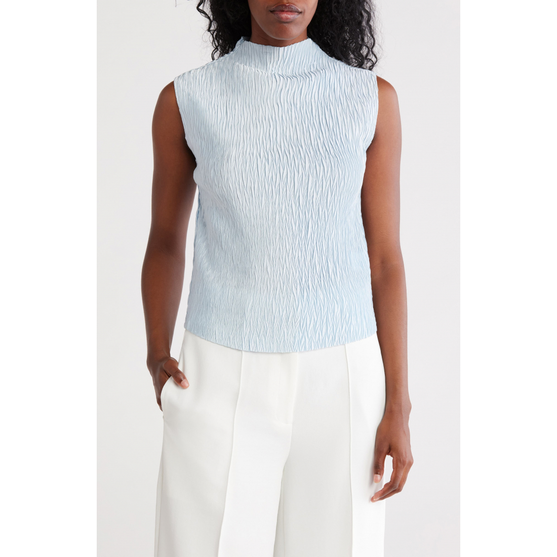 Top 'Funnel Neck Pleated Woven' pour Femmes