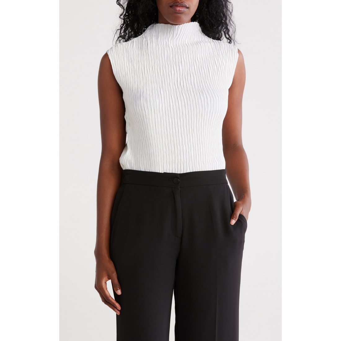 Top 'Funnel Neck Pleated Woven' pour Femmes